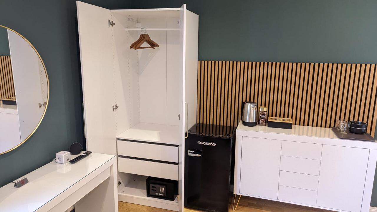3 Rooms - Zimmervermietung Naehe Flughafen Ber - Gratis Wlan, Parken & Netflix 베를린 외부 사진