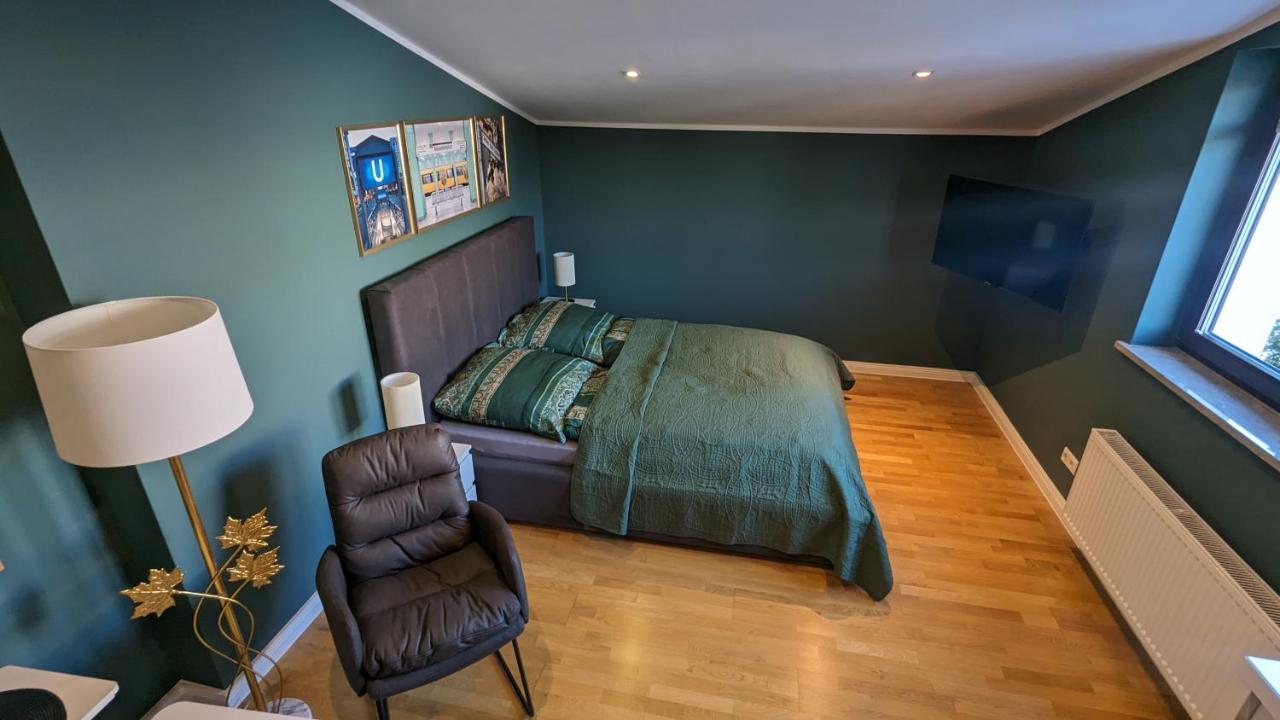 3 Rooms - Zimmervermietung Naehe Flughafen Ber - Gratis Wlan, Parken & Netflix 베를린 외부 사진